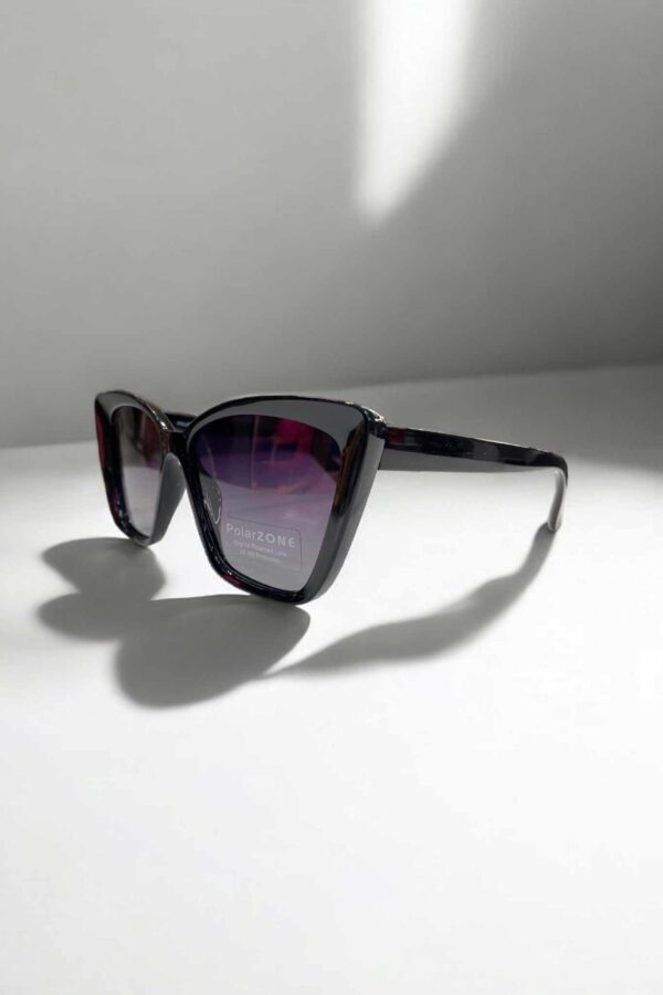d728560c-6810-4ea2-9c50-71d2f459e647 Okulary polaryzacyjne damskie kocie z czarną ramką